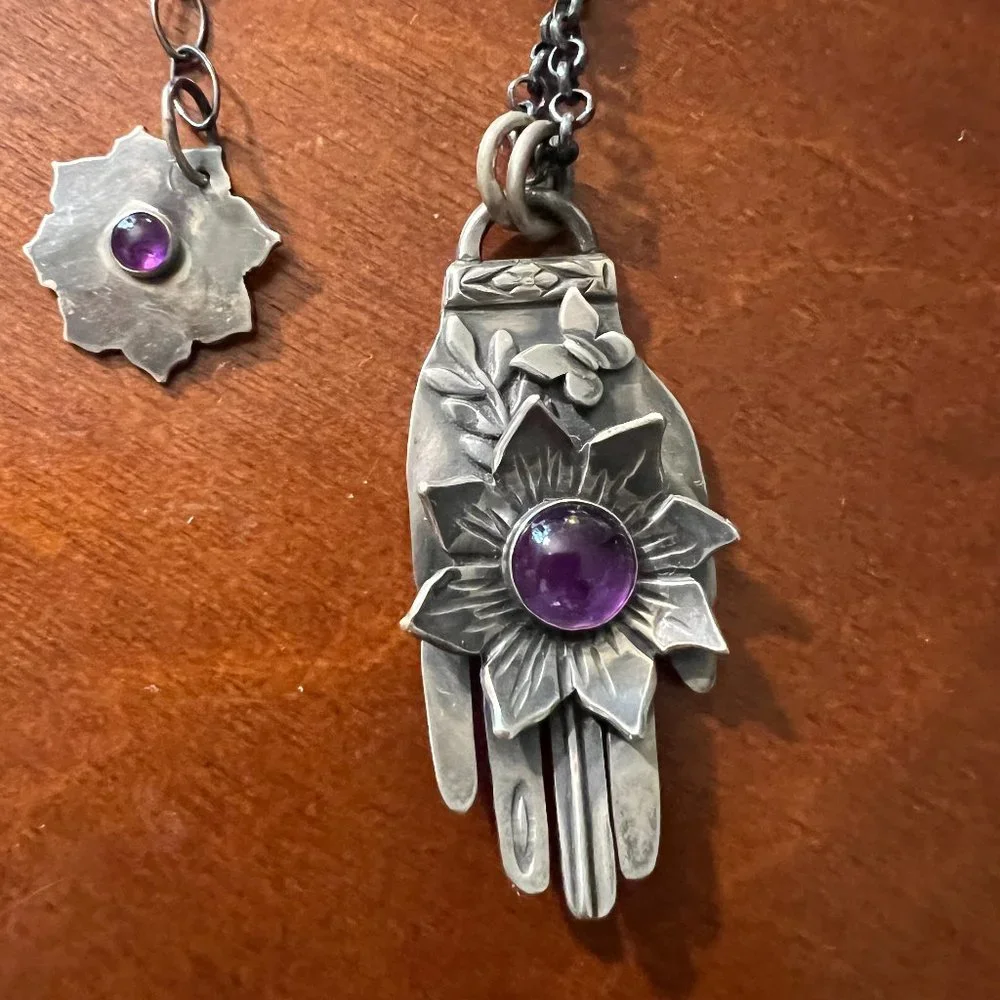 Chromafusion Etsy Artisan Sterling Silver Hand with Amethyst Necklace - Picture 1 of 3